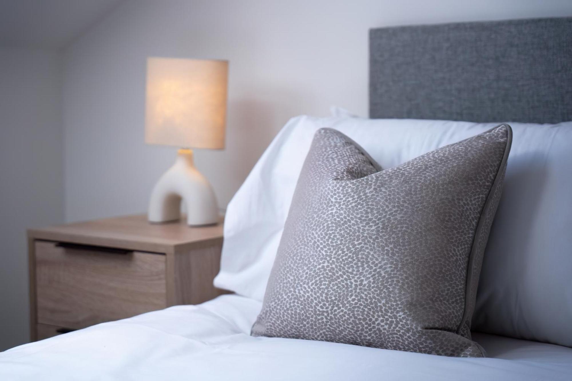 Lonsdale House Boutique Apartments Ълвърстън Екстериор снимка